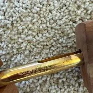 Gucci | Shoes | Gucci Cedar Wood Shoe Trees With Gold  display picture 1